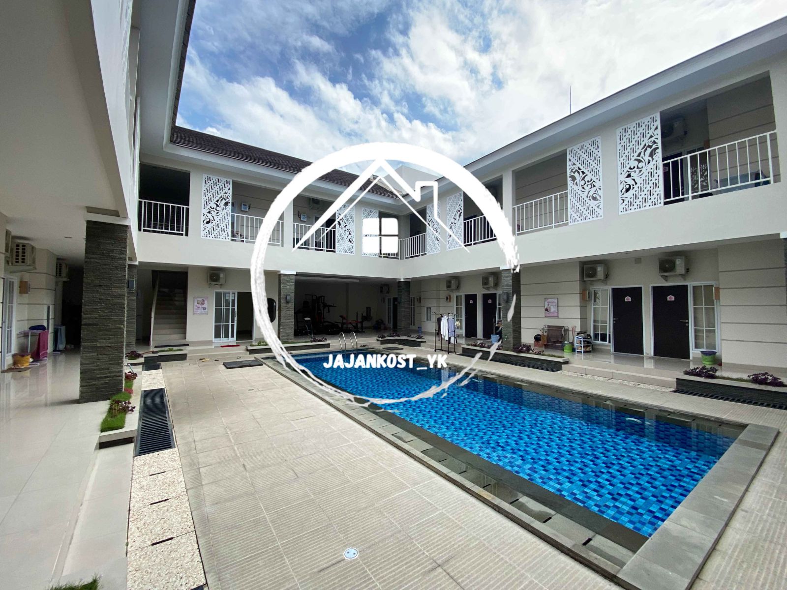 Aini Kost Putri: Relax in the Heart of Cilacap